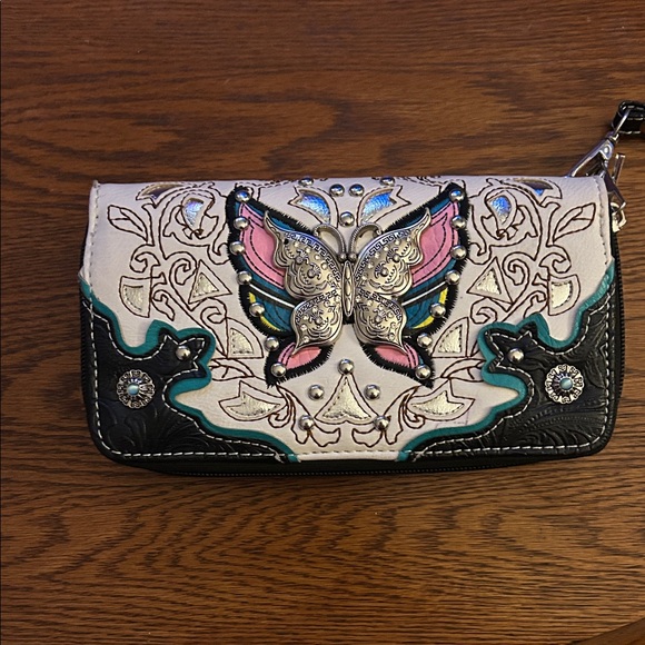 Elizabeth and James Handbags - Elizabeth and James Multicolor Butterfly Black Leather Clutch!🩵💜Very Nice!!